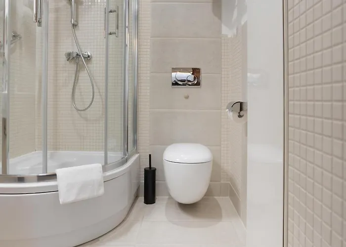 Brovaria Boutique Stary Rynek - Old Town Square מלון 3*