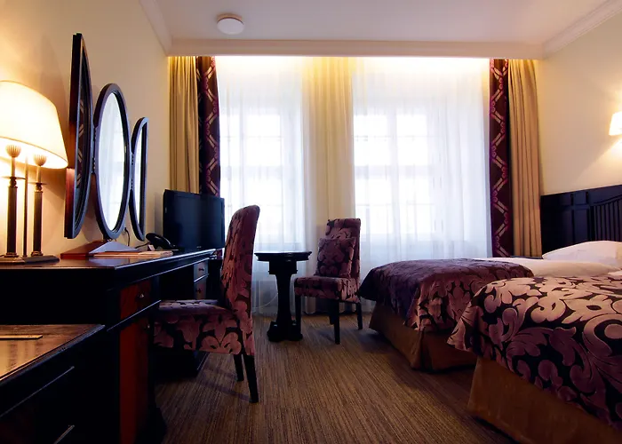 מלון Brovaria Boutique Stary Rynek - Old Town Square 3*