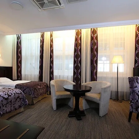 Brovaria Boutique Hotel Stary Rynek - Old Town Square Hotel 3*