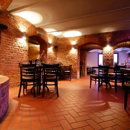 Hotel Brovaria Stary Rynek - Old Town Square 3*